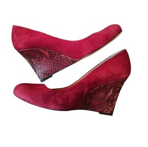 LK Bennett Eirene Suede Python Snakeskin Snakeprint Wedges Pumps Mulberry Red